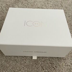 Under Armour White Icon Box